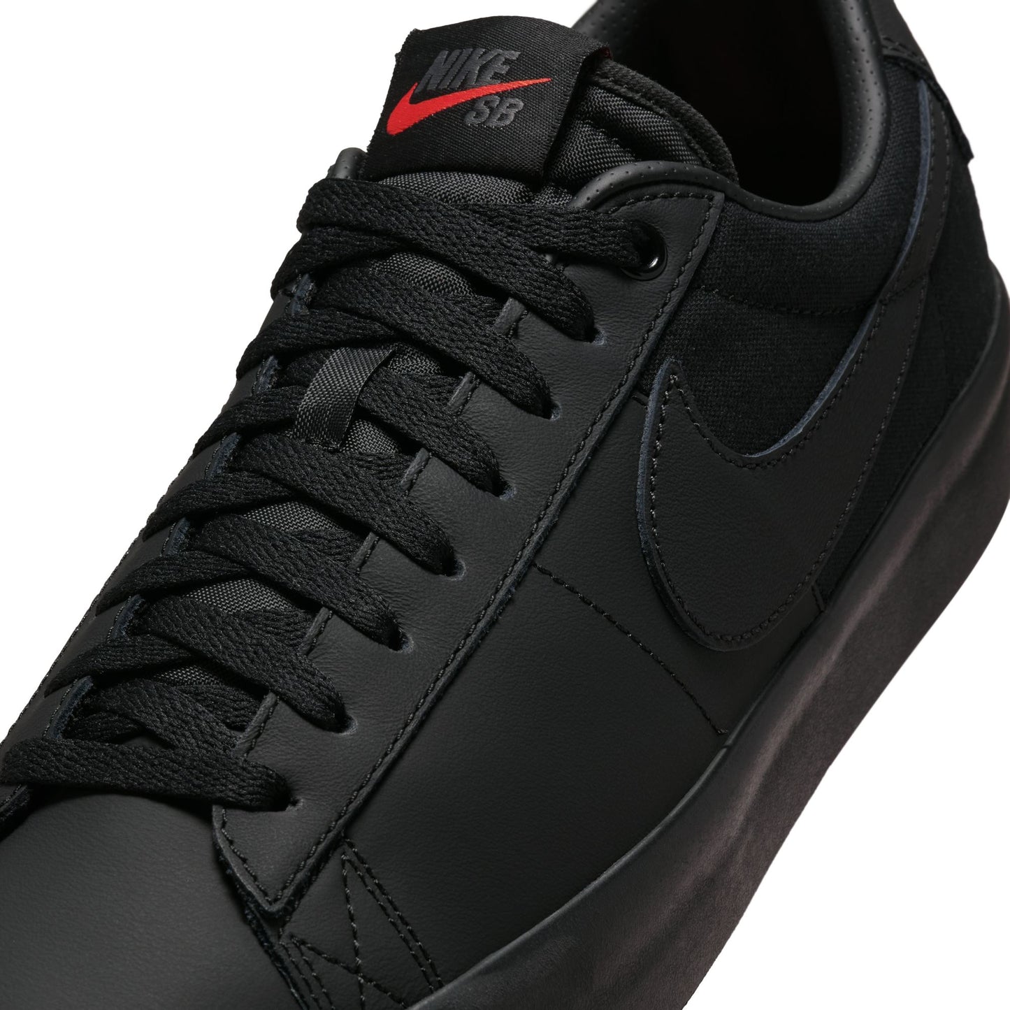 Zapatillas Nike SB Zoom Blazer Low Pro GT Triple Black