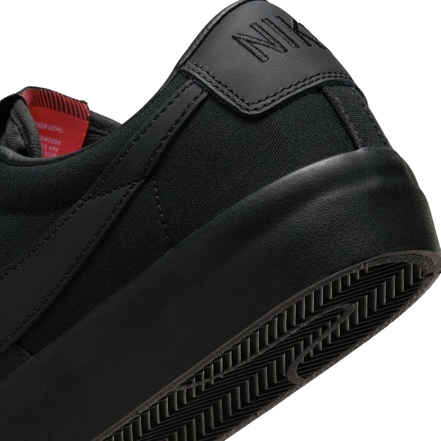 Zapatillas Nike SB Zoom Blazer Low Pro GT Triple Black