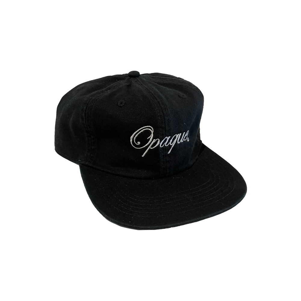 Sombrero opaco con escritura negra