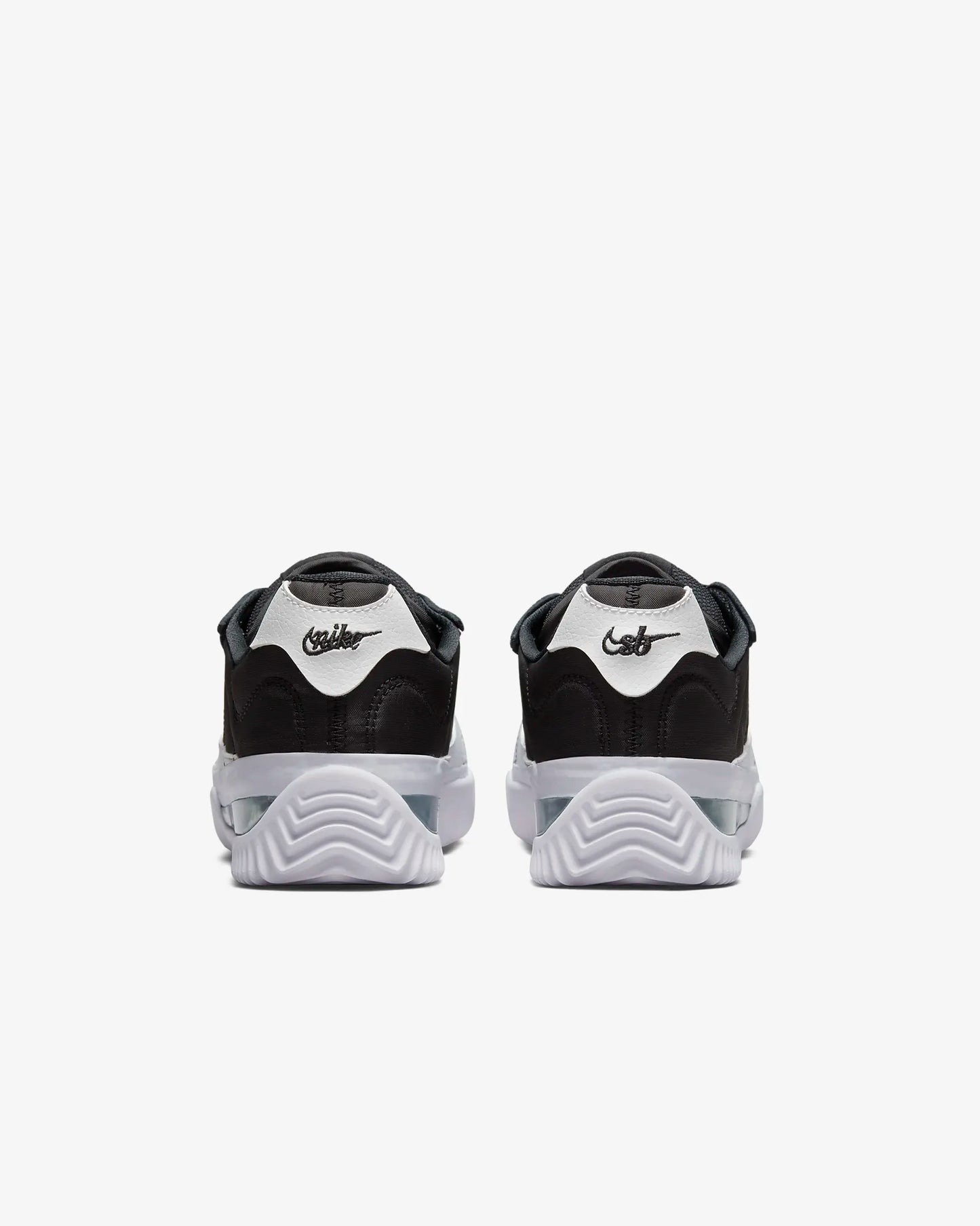 Zapatillas Nike SB BRSB negras y blancas