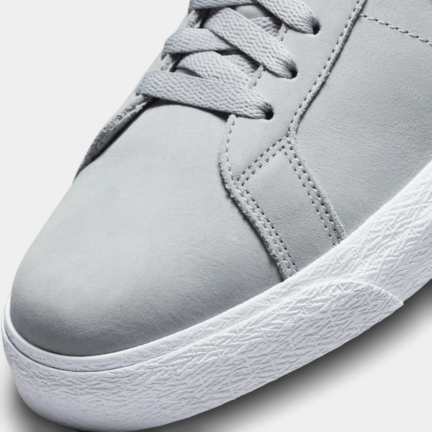 Zapatillas Nike SB Zoom Blazer Mid ISO en gris lobo y blanco