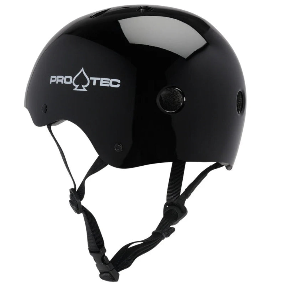 skatebording helmet