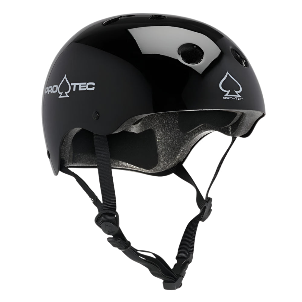 skatebording helmet