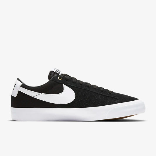 Zapatillas Nike SB Zoom Blazer Low Pro GT negras y blancas