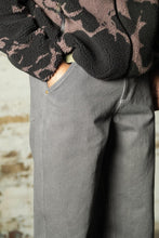 Load image into Gallery viewer, Quasi 102 Jean - Washed Grey