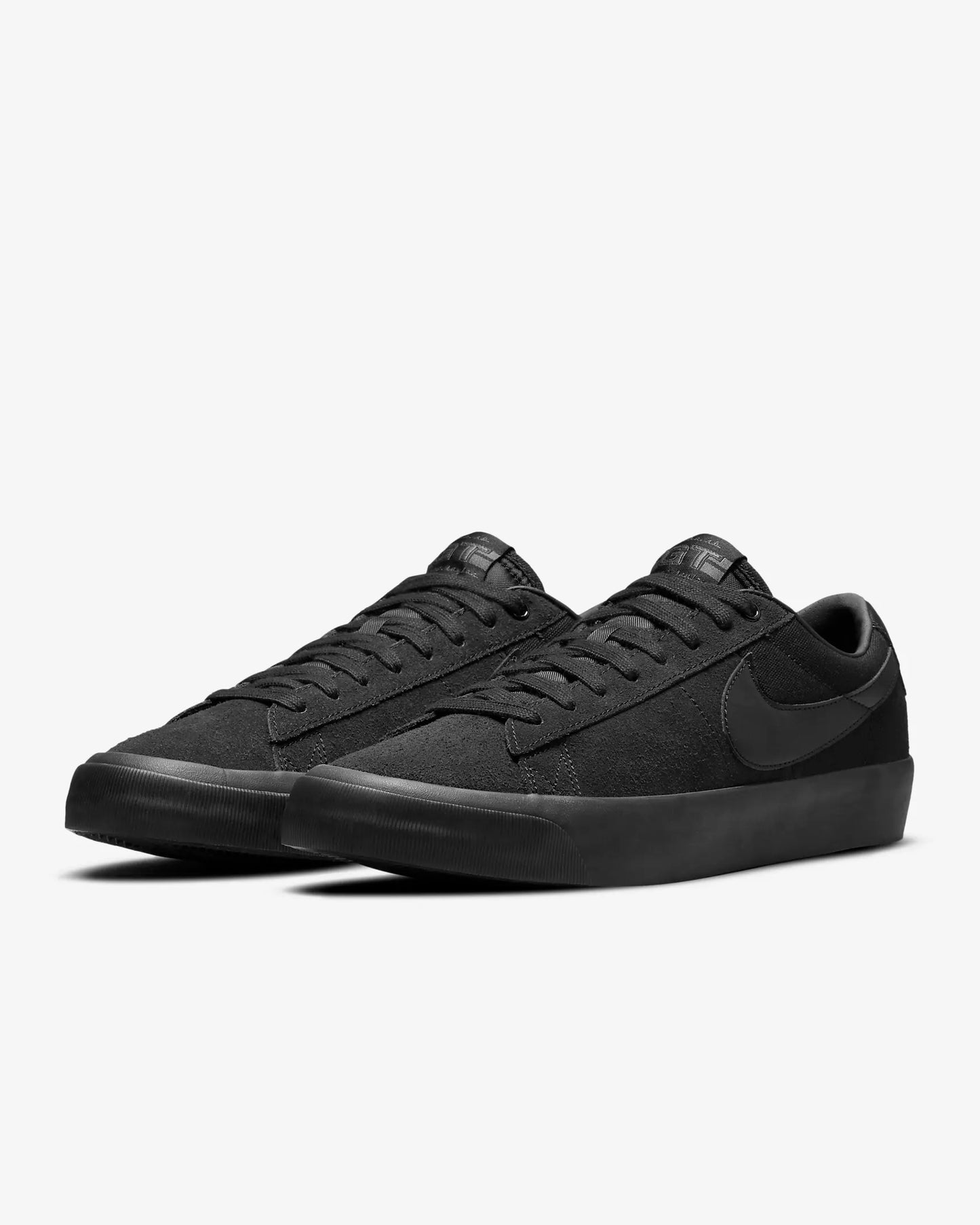 Nike SB Zoom Blazer Low Pro GT Shoes